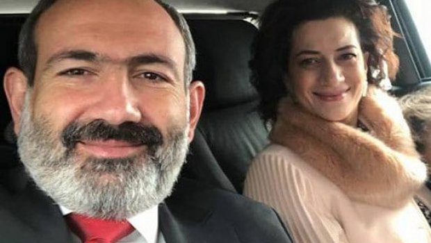 Paşinyan həyat yoldaşına 150 min dollara 