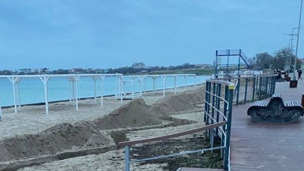 Ruslar Krımda səngər qazır - Müdafiəyə hazırlaşırlar - VİDEO