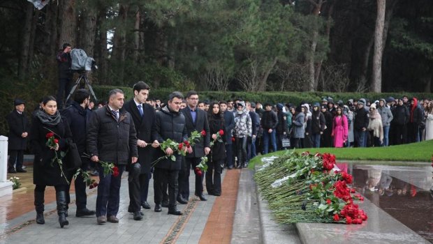 “İrəli” İctimai Birliyi Ulu Öndərin anım günü ilə bağlı silsilə tədbirlər keçirib - FOTO