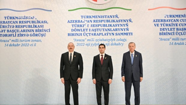 Azərbaycan, Türkiyə və Türkmənistan prezidentlərinin geniş tərkibdə görüşü keçirilib