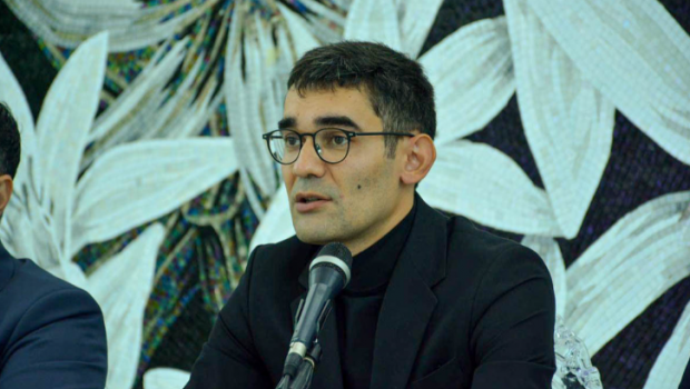 “Kinoteatrlar açılandan sonra cəmi iki film ekran üzü görüb” - Rüfət Həsənov  