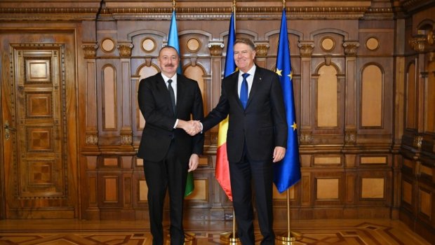 İlham Əliyev Rumıniya Prezidenti Klaus Yohannis ilə görüşüb - FOTO