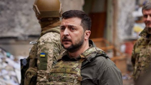 Zelenski Donetsk vilayətinin Baxmut şəhərinə gəldi