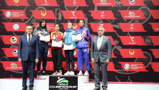 Yaşar Bəşirov Asiya çempionatının fəxri qonağı oldu - FOTO 