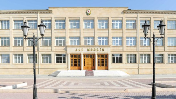 Naxçıvan Ali Məclisi sədrinin bir sıra səlahiyyətləri Prezidentin səlahiyyətli nümayəndəliyinə həvalə olundu