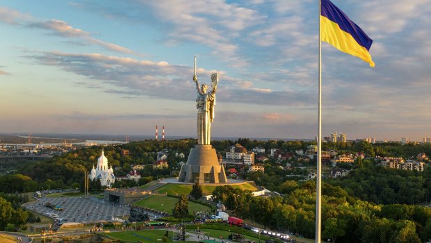 Ukraynada fövqəladə vəziyyət rejimi 4 ay uzadıldı