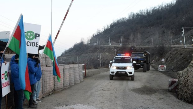 Sülhməramlıların avtomobilləri Laçın yolundan MANEƏSİZ KEÇİB 