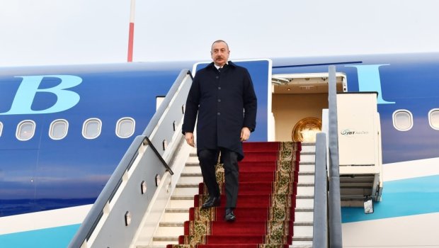 İlham Əliyev Sankt-Peterburqa getdi - FOTO/VİDEO