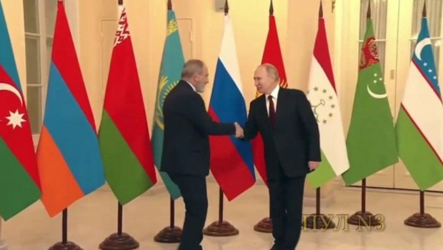Putin Paşinyanı belə qarşıladı - VİDEO