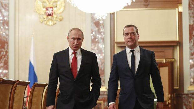 Putin Medvedevə YENİ VƏZİFƏ verdi