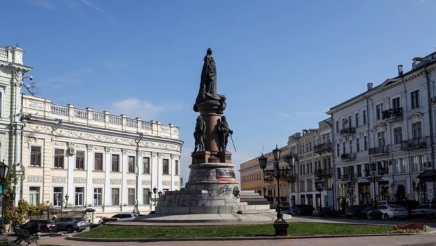 Odessada II Yekaterinanın abidəsi söküldü - VİDEO