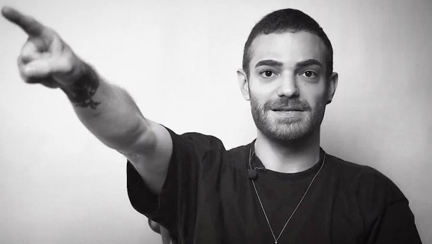Elnur Hüseynov bağçada tərbiyəçisini PƏRT EDİBMİŞ - VİDEO 