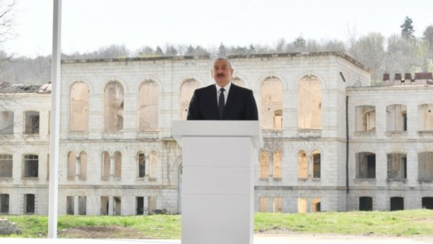 “Şuşada keçirilən Dünya Azərbaycanlılarının Qurultayı tarixi hadisə idi” - İlham Əliyev