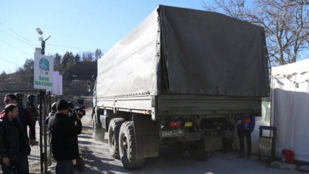 Sülhməramlıların daha 2 avtomobili Laçın-Xankəndi yolundan maneəsiz keçdi – FOTO