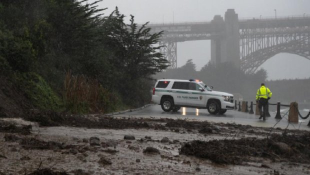 Kaliforniyada güclü fırtına 180 minə yaxın evi işıqsız qoydu