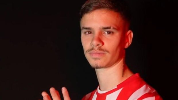 Bekhemin oğlu İngiltərə klubunda oynayacaq