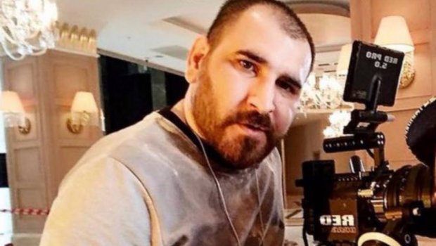 Məşhur rejissor qəfil dünyasını dəyişdi - FOTO 