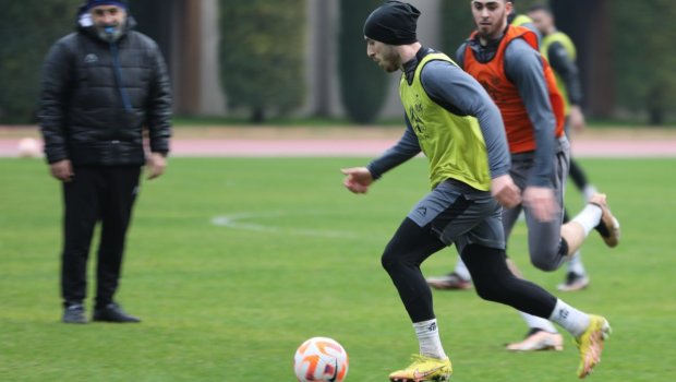 “Qarabağ” və “Qəbələ” yağışda məşq edib - FOTOLAR