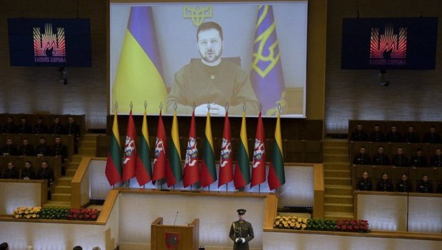 Zelenski Litvada təltif edildi