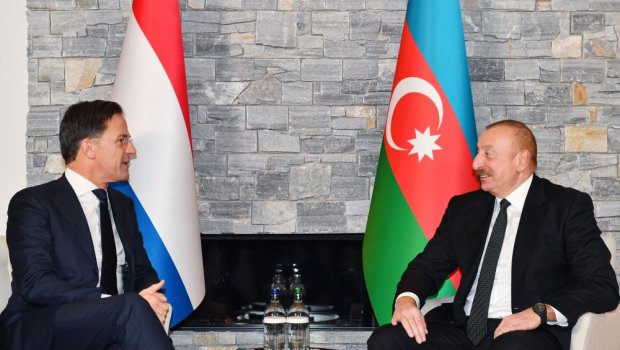 İlham Əliyev Mark Rutteyə Laçın-Xankəndi yolundakı son hadisələr barədə MƏLUMAT VERDİ  