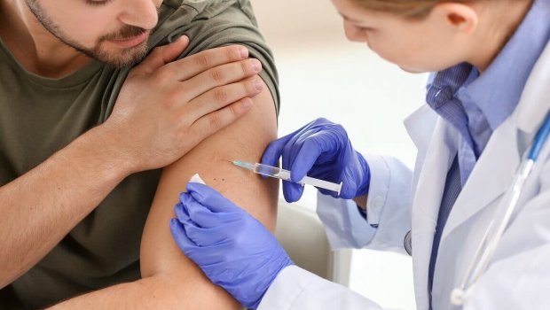 Koronavirus əleyhinə peyvəndlər mövsümi qripə qarşı da effektivdirmi? – Nazirdən CAVAB 