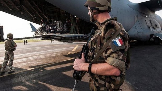 Bu ölkə Fransadan ordusunu çıxarmağı tələb etdi