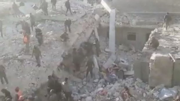 Hələbdə yaşayış binası çökdü - 10 nəfər ölüb, biri uşaqdır