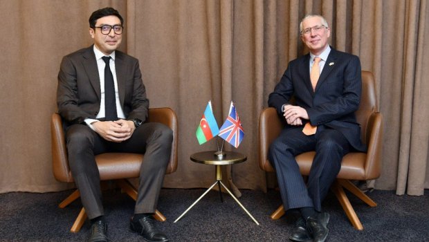 Fərid Qayıbov Britaniyalı səfirə Azərbaycanın gənclər siyasəti barədə MƏLUMAT VERDİ 