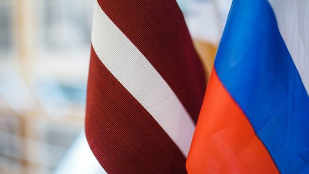 Latviya Rusiya səfirini ölkəsindən QOVUR 