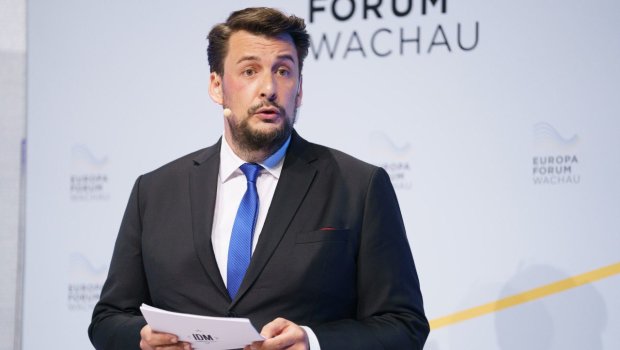 Avstriyalı politoloq Aİ-nin Ermənistana missiya göndərməsinin səbəbini açıqladı - EKSKLÜZİV