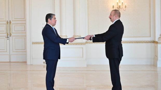 İlham Əliyev Yunanıstanın yeni səfirinin etimadnaməsini qəbul edib - FOTO