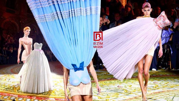 Məşhur marka dəbkeşləri baş-ayaq geyimləri ilə MƏƏTTƏL QOYDU - FOTO