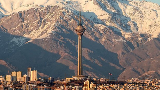 Tehranda meydanda rəqs edən bloger cütlüyə 21 il həbs cəzası verildi - FOTO