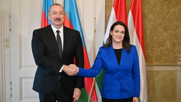 İlham Əliyevin Macarıstanlı həmkarı ilə təkbətək görüşü olub – YENİLƏNİB -  FOTO/VİDEO 