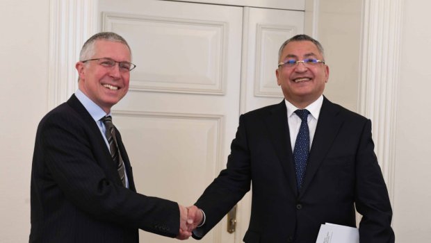 Böyük Britaniya Azərbaycana mina təmizlənməsi sahəsində dəstək verəcək