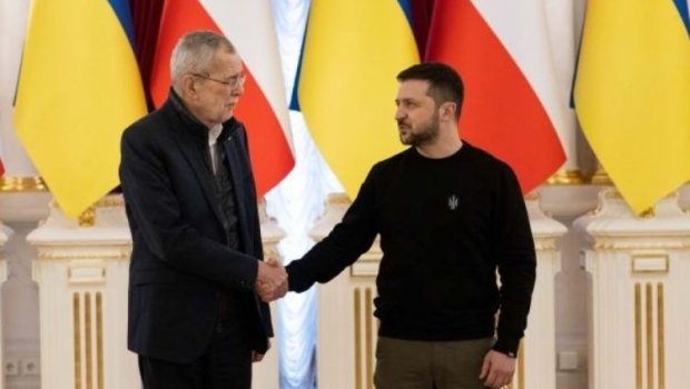 Zelenski Avstriyalı həmkarı ilə enerji və humanitar məsələləri müzakirə etdi