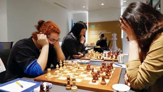 Son çempion məğlubiyyətlə başladı