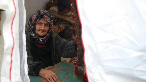 İranın Xoy rayonunda 116 nəfər çadırlarda dəm qazından zəhərləndi