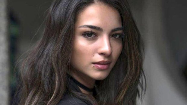 Məşhur aktrisanın qohumları da dağıntılar altında qalıb