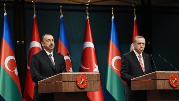 İlham Əliyevdən Ərdoğana: “Zəlzələdəki insan tələfatı Azərbaycanı sarsıtdı”