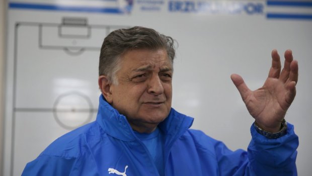 Yılmaz Vural futbolçusunun öldüyünü ağlayaraq açıqladı – ANBAAN VİDEO 