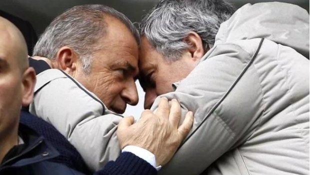 ​​​​​​​Mourinyo Terimlə fotosunu paylaşaraq Türkiyəyə dəstək oldu