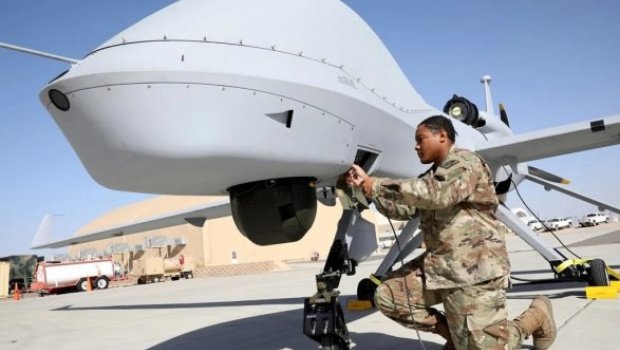 ABŞ-da pilotsuz təyyarələrdən buraxıla bilən dronlar sınaqdan keçirildi