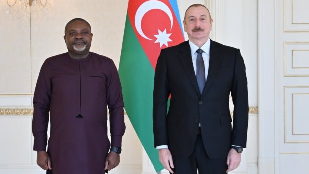 İlham Əliyev Anqolanın yeni səfirinin etimadnaməsini qəbul edib - FOTO