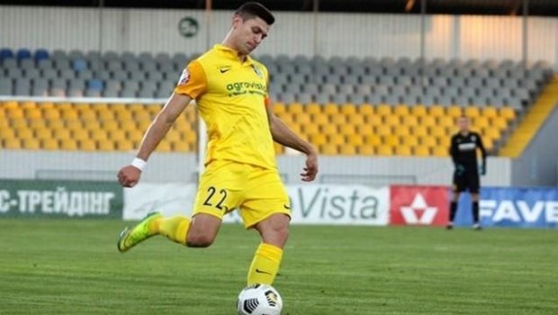 “Neftçi” millimizin üzvünü transfer edir