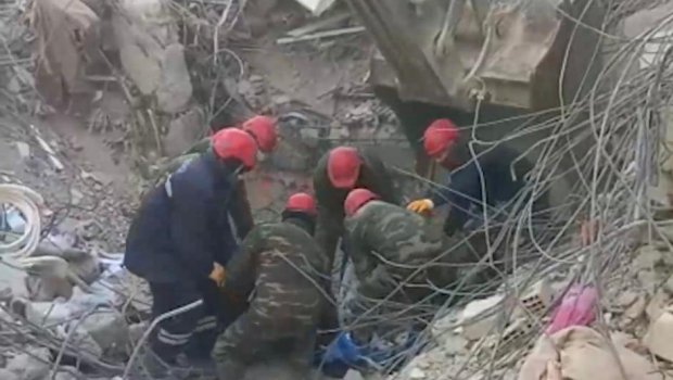 Xilasedicilərimiz Kahramanmaraşda dağıntılardan 53 nəfəri sağ çıxarıb – FOTO/VİDEO