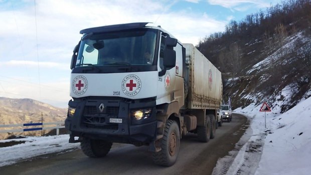 Xankəndi-Laçın yolunda BQXK-nın daha 7 avtomobili maneəsiz keçib - FOTO