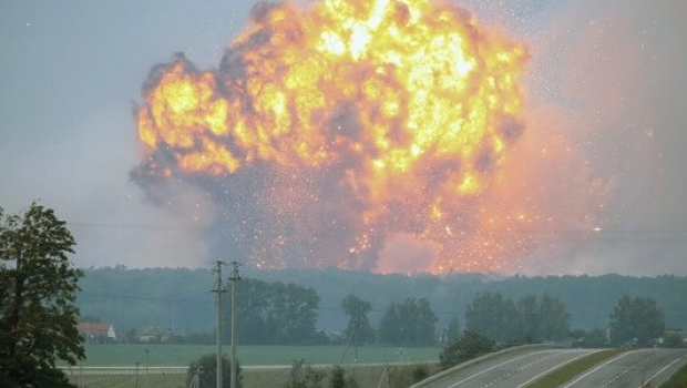 Krımda hərbi hissədə partlayış OLDU