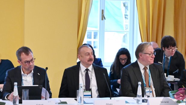 Prezident Münxendə enerji təhlükəsizliyi ilə bağlı dəyirmi masada iştirak edir - FOTO/VİDEO