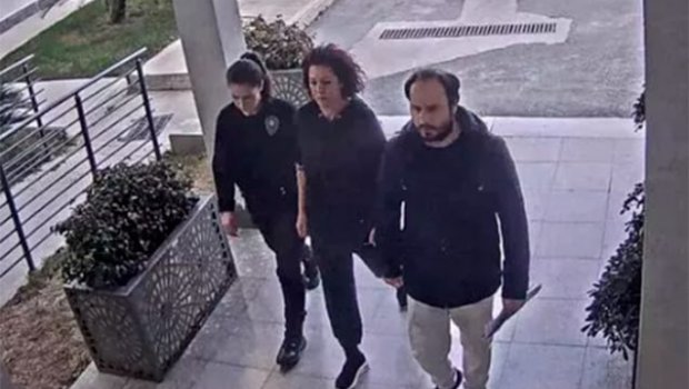 Zəlzələdə dağılan otelin ortağı saxlanıldı - İstanbul hava limanında